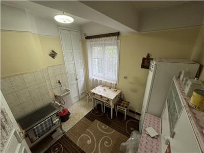 Apartament 2 camere, Etajul 1 -  Tractorul Piata